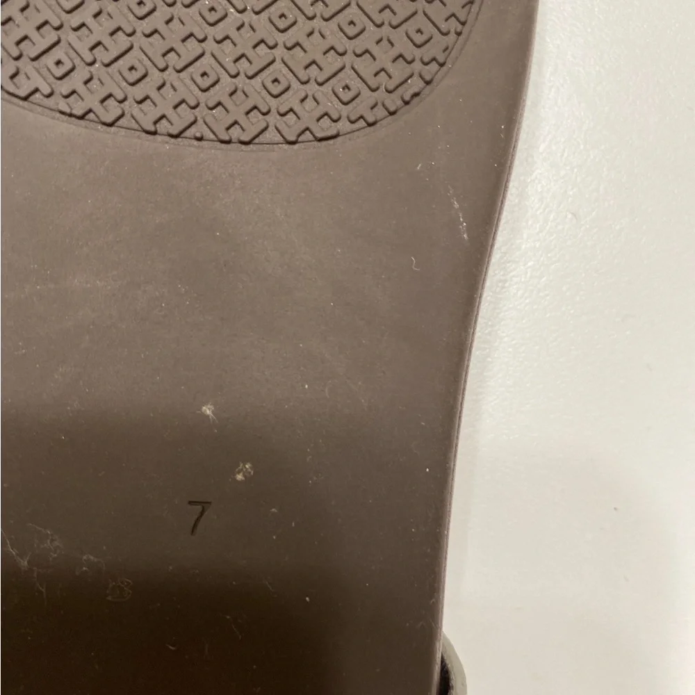 Tory Burch DANI Roccia Thong Sandal Gold Logo - Picture 8 of 8